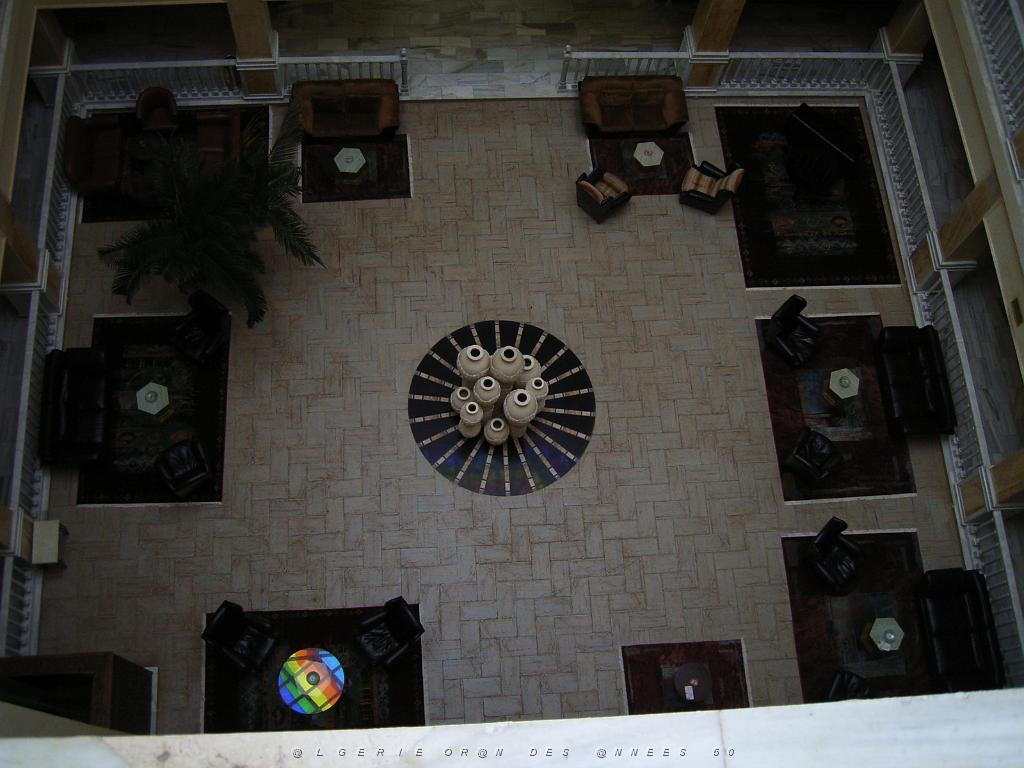 053-ORAN-Juin06-l'Eden palace.jpg - Unicode